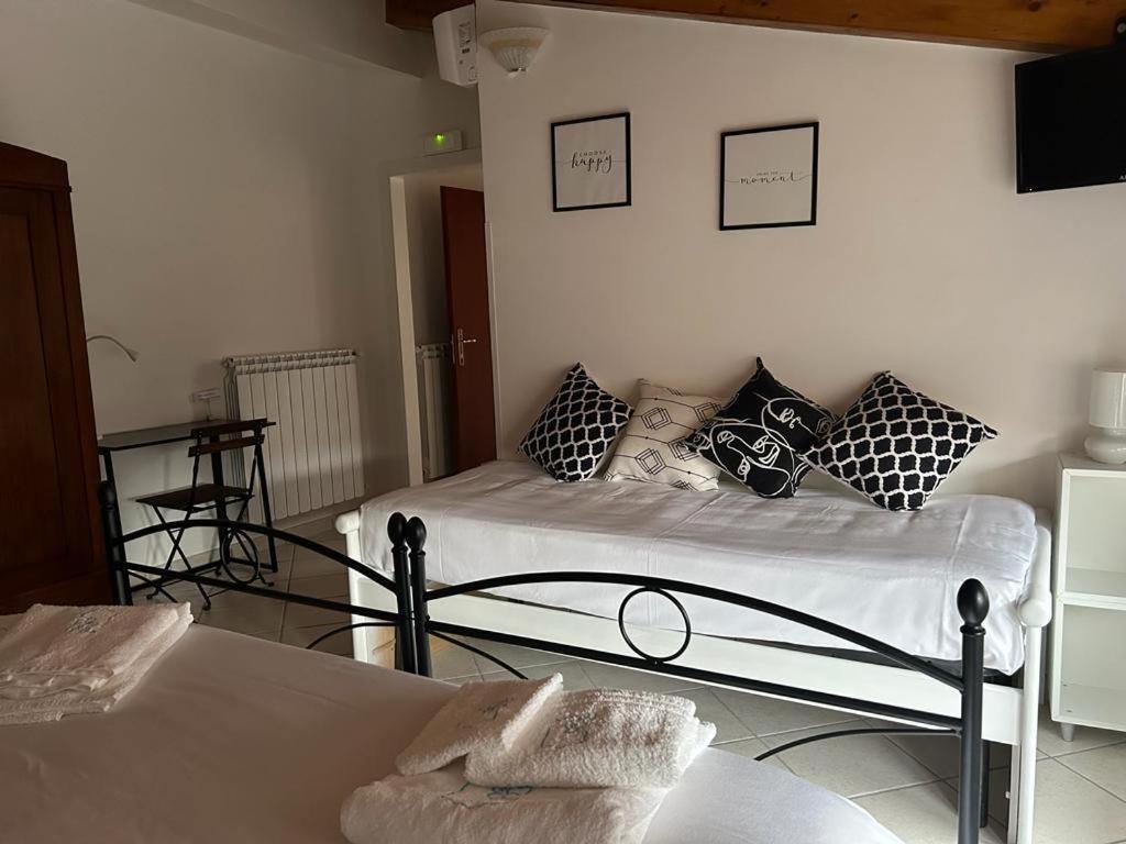 B&B Casa Letizia Trentinara 外观 照片